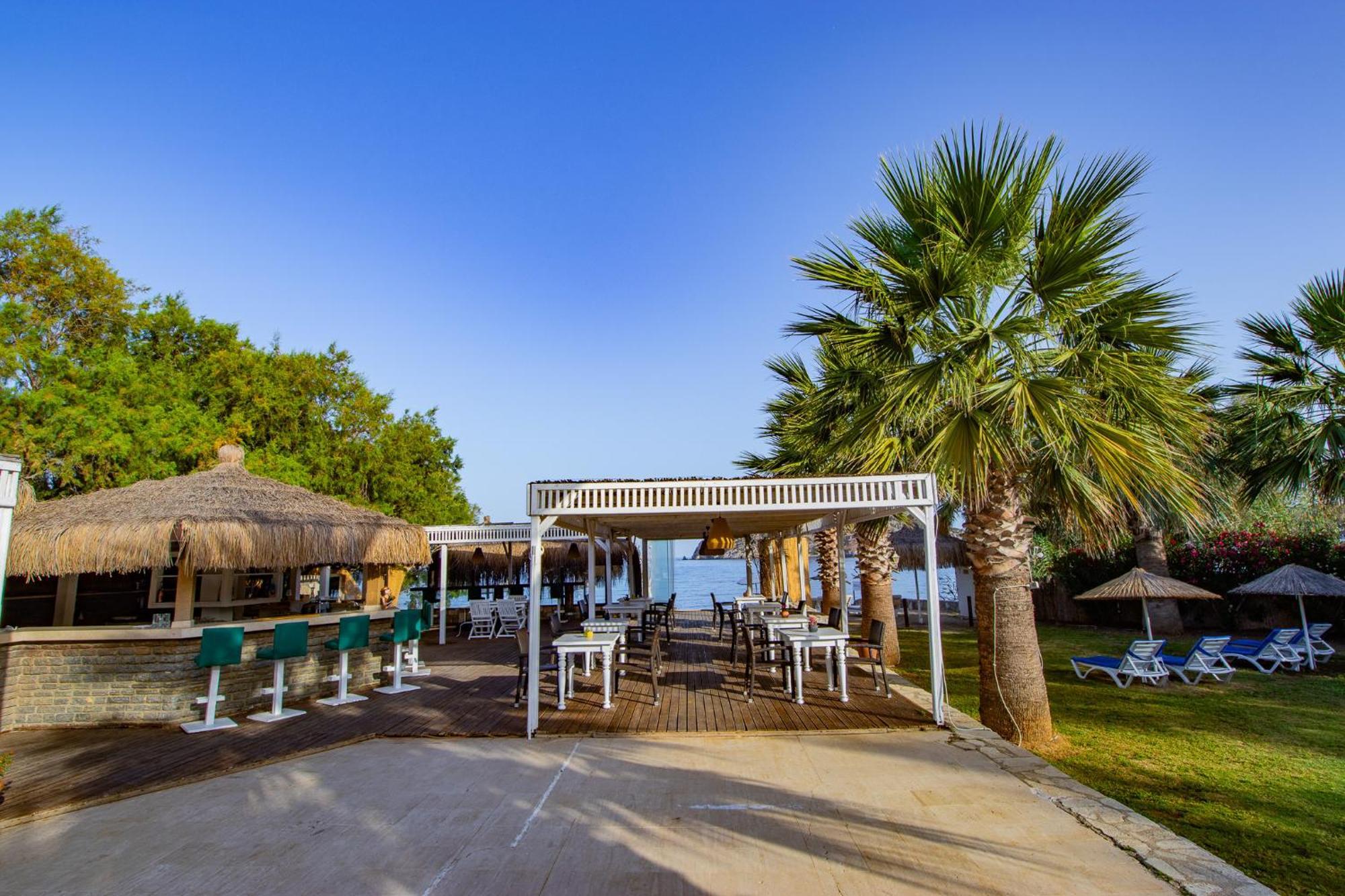 Ladonia Hotels Zemda Guemuesluek Bagian luar foto