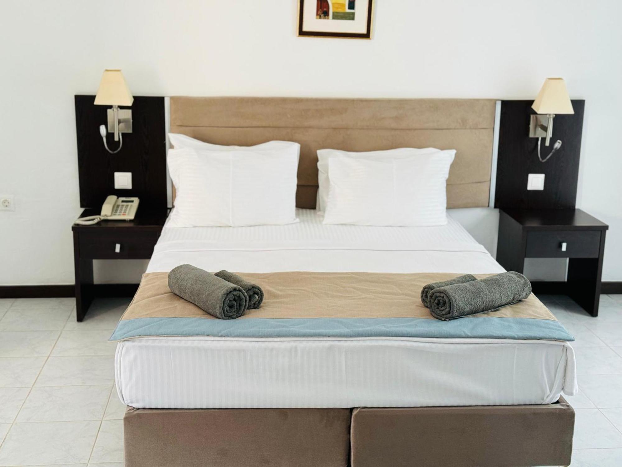Ladonia Hotels Zemda Guemuesluek Bagian luar foto